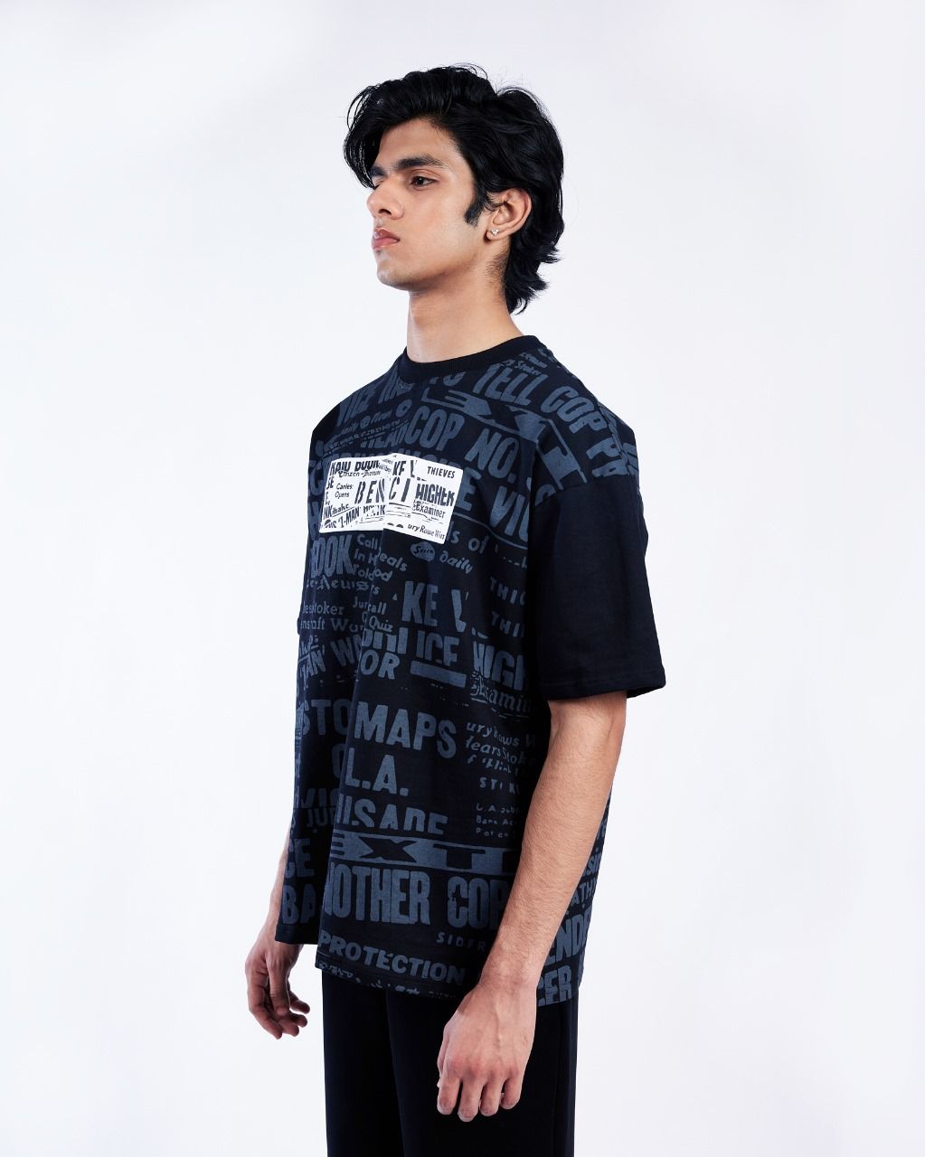 MAGAZINE PRINT T-SHIRT